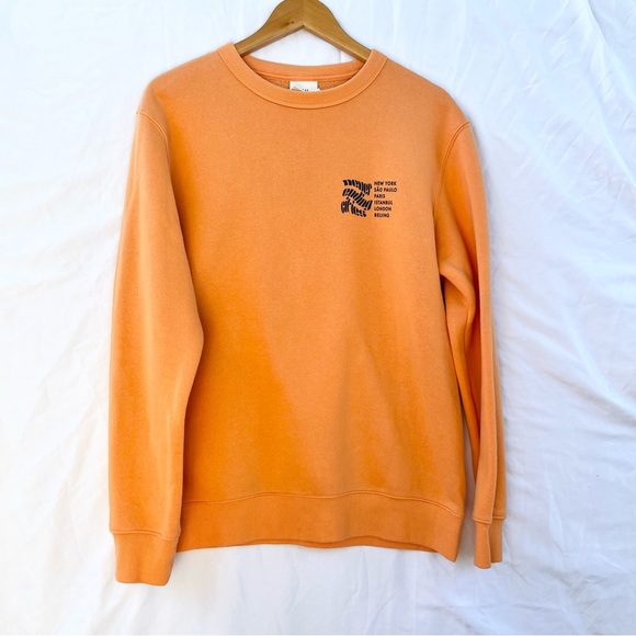 H&M | MEDIUM ORANGE MOTIF DETAIL SWEATSHIRT NEVER ENDING CITIES CREWNECK - Picture 2 of 6